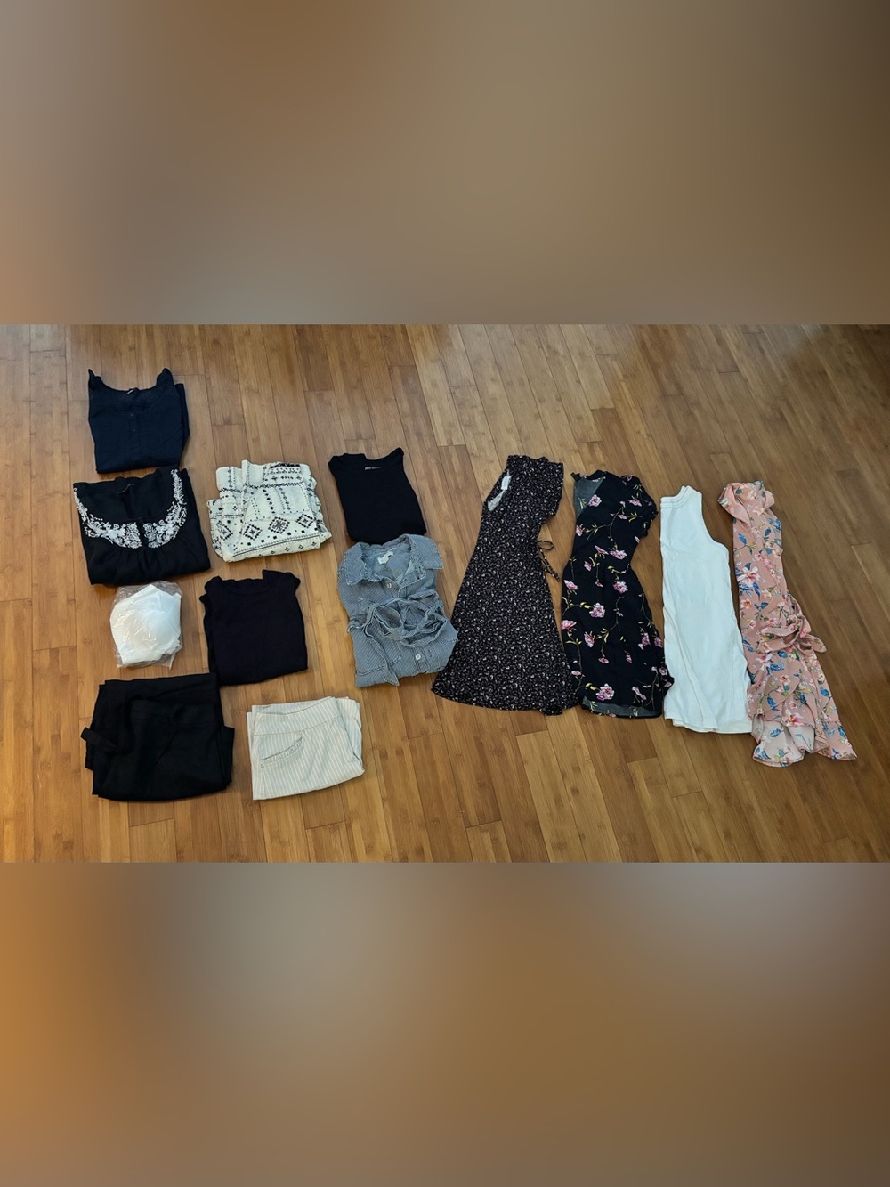 Women’s L/XL clothing lot
